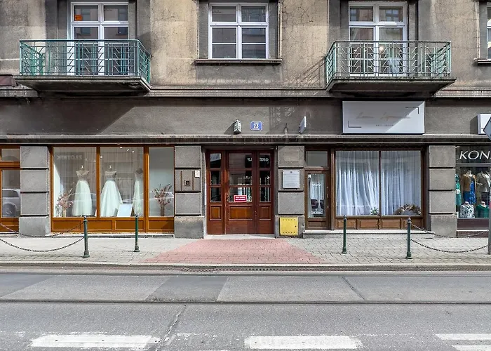 Przy Rynku Długa 23